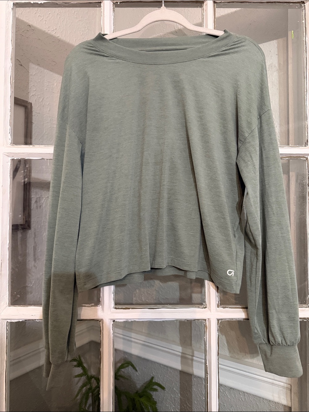 Gap Fit Light Sage Long-Sleeve Cropped Top - Activewear